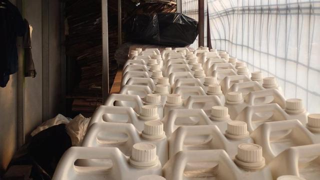 Jerigen Putih Bening